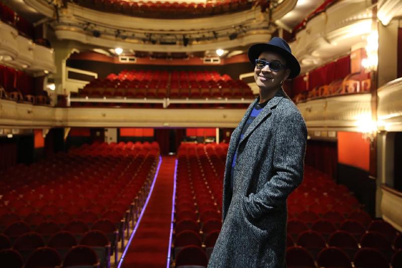 Alexis Valdés ha escrito varias comedias para teatro