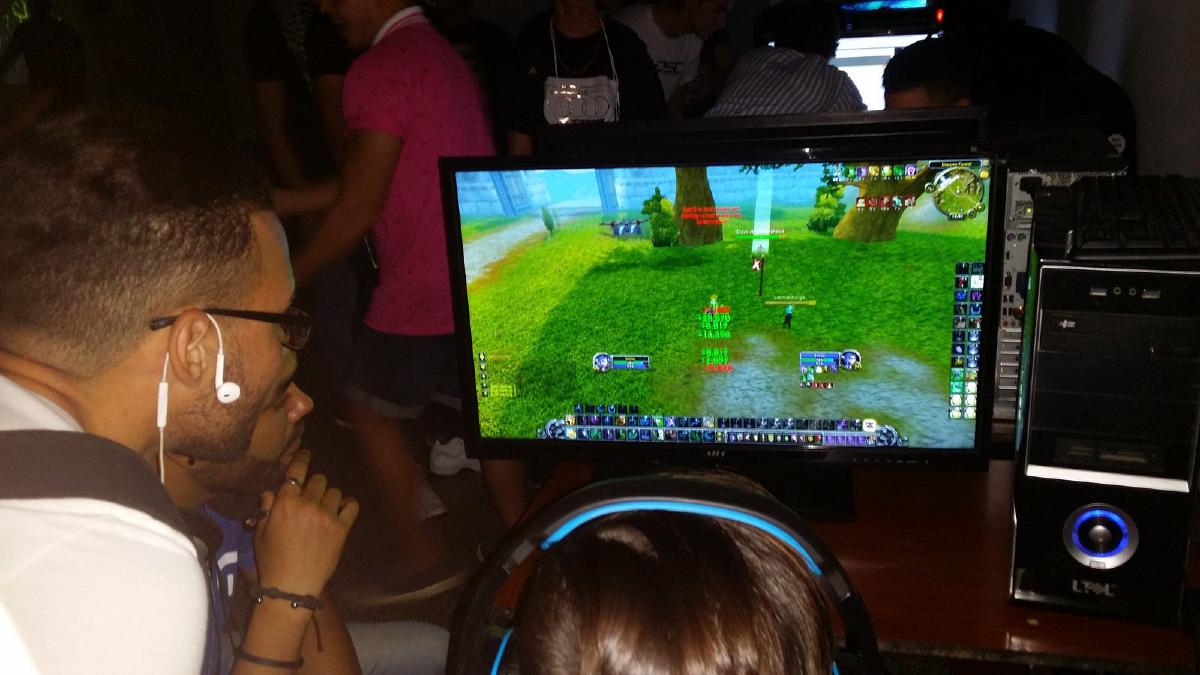 Fans de los videojuegos se reúnen para participar en torneos en La Habana