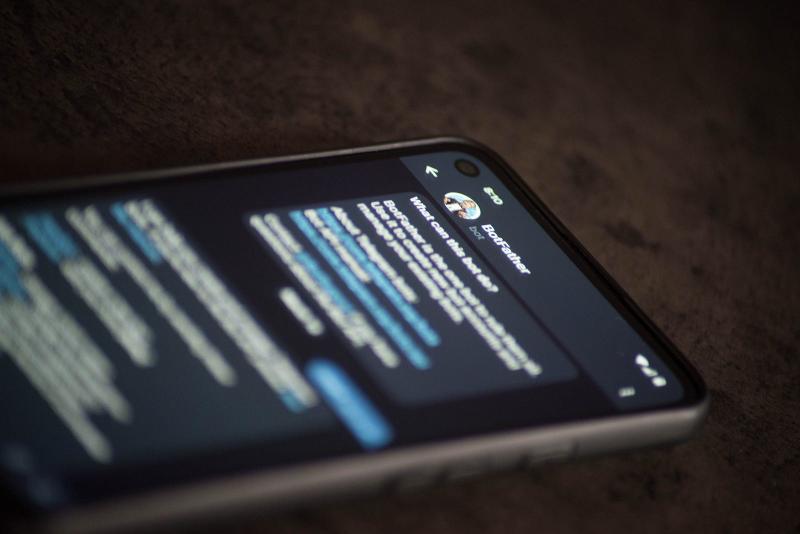 Telegram cuenta con bots, canales y grupos
