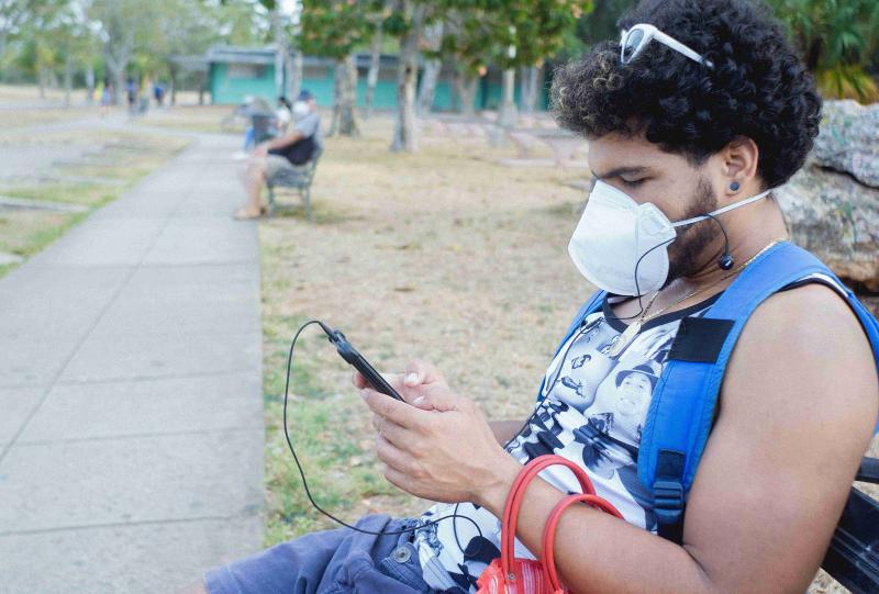 Las recargas están entre los regalos más populares en Cuba
