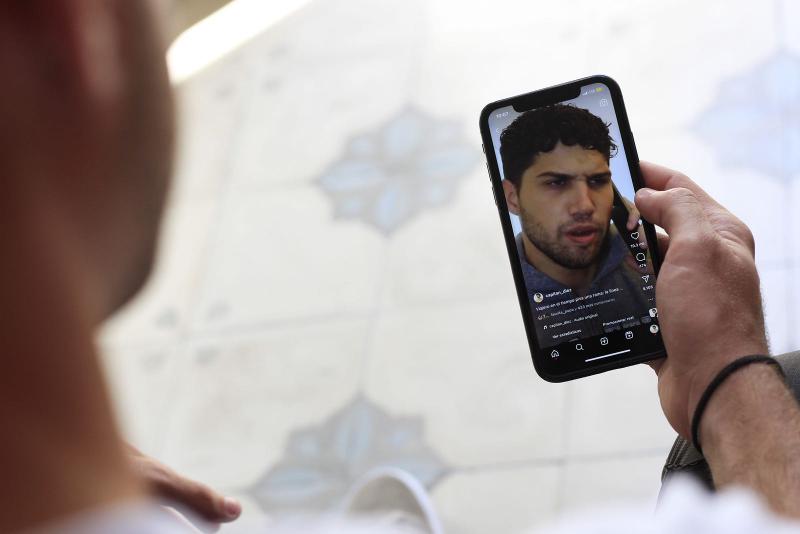 Capitan Diez ha triunfado en las redes sociales y también ha hecho teatro