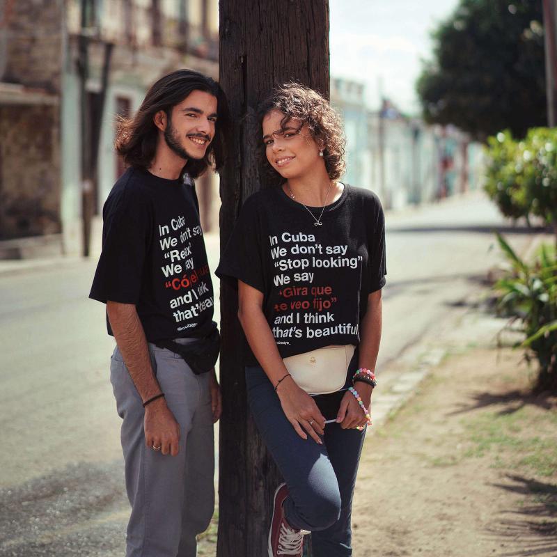 Alejandro estudia Diseño Gráfico y Amanda Estomatología