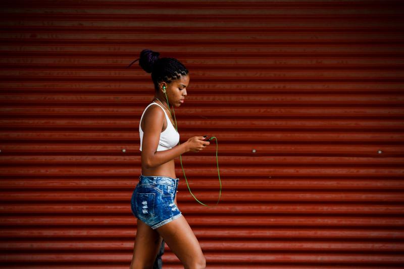 ¿Quieres escuchar música online en Cuba? Recomiendo comprar paquetes de datos