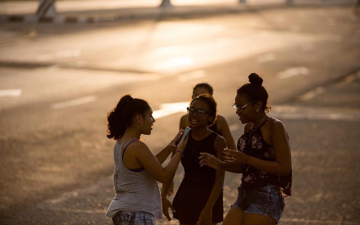 Detalles sobre las opciones para conectarse a Internet desde los celulares en Cuba