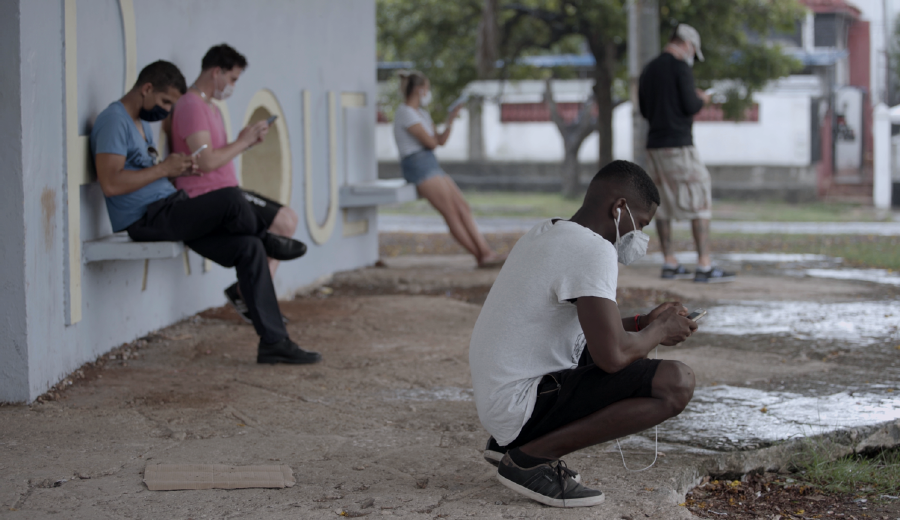 The mobile service rates in Cuba