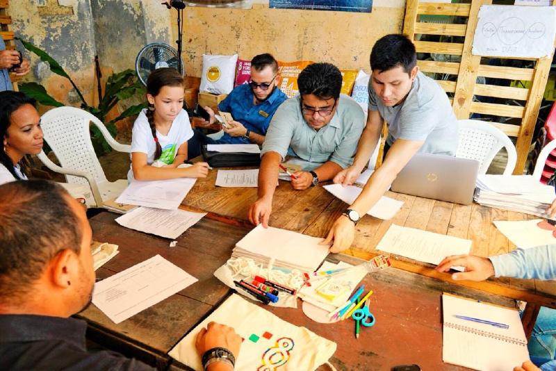 Una de las mesas de trabajo del V Rebirth Forum “Ciudad sostenible” sesionó en CicloEcoPapel. Foto cortesía de Tercer Paraíso Cuba.