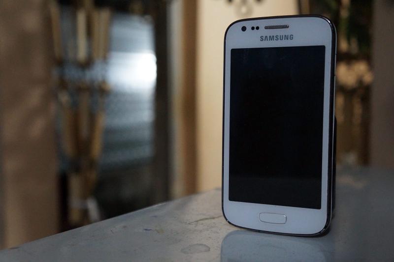 Samsung Galaxy Ace 3, mi primer smartphone. Todavía recuerdo Plantas vs. Zombies en esa pantalla 🎮