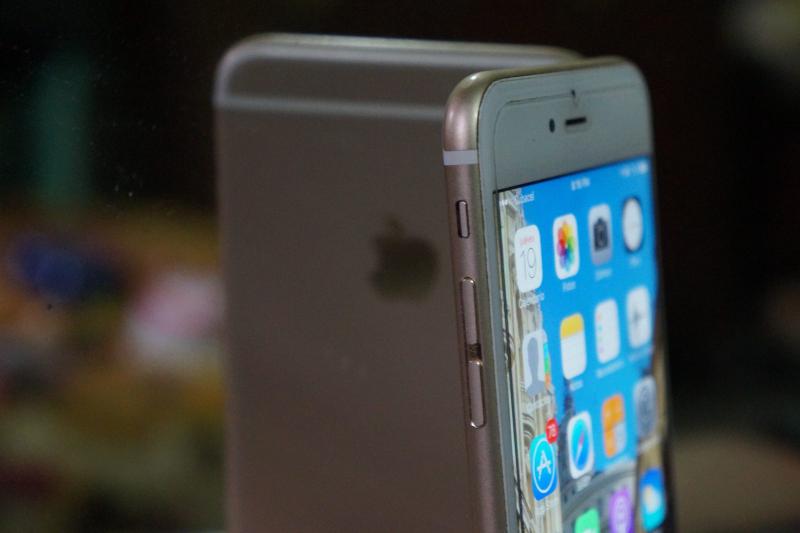 IPhone 6S Plus, mi actual compañía.