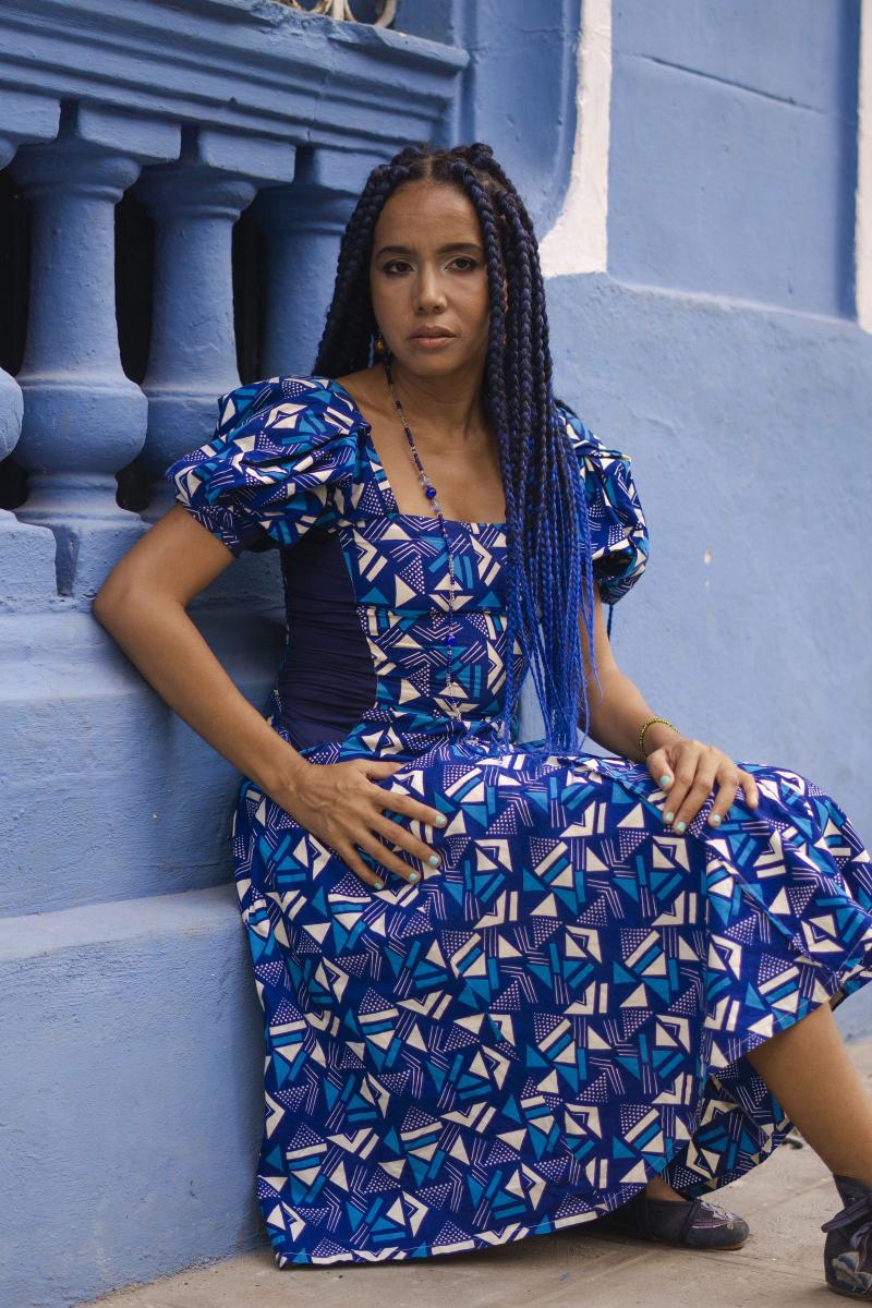Janet señala que hay que rescatar que la santería entró en Cuba por las mujeres