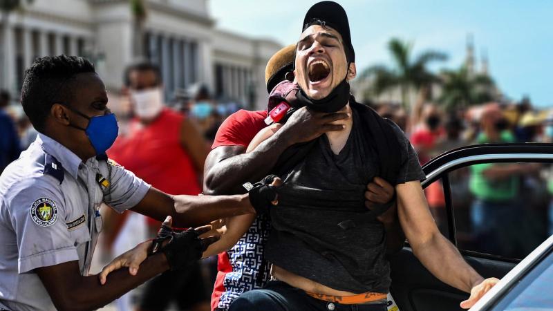 Más de mil 400 personas fueron encarceladas por las protestas del 11 de Julio