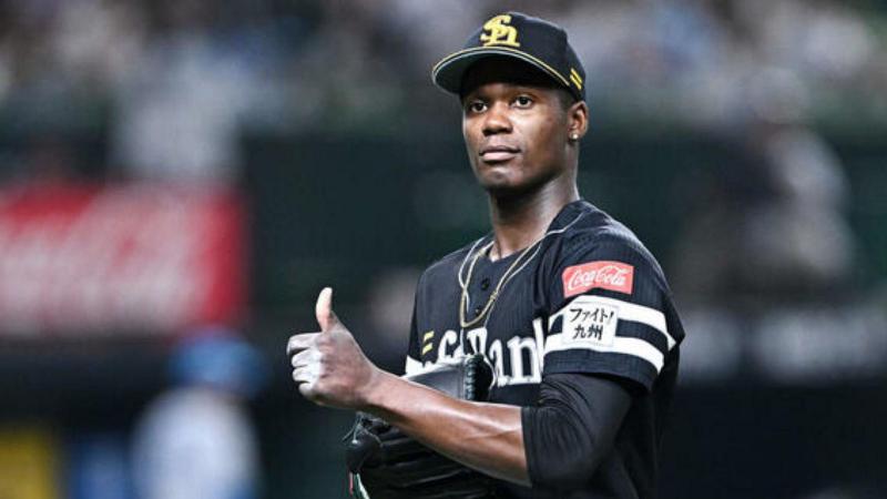 Moinelo (29 años) fue líder en ERA y Guante de Oro en la Liga del Pacífico