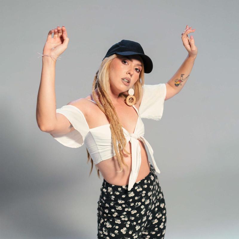 El tema “Mami Poderosa” supera las 235 mil reproducciones en YouTube