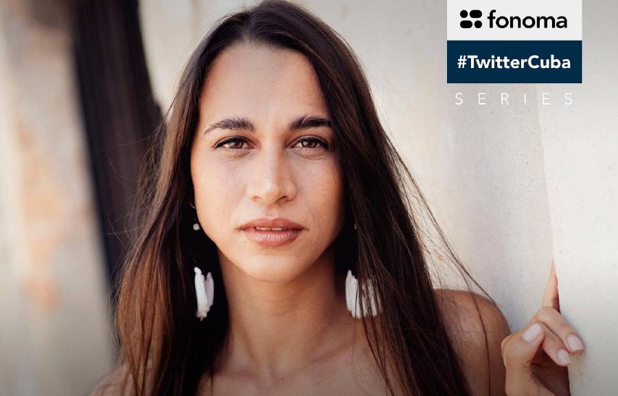 Manola y el mundo a través de un tweet