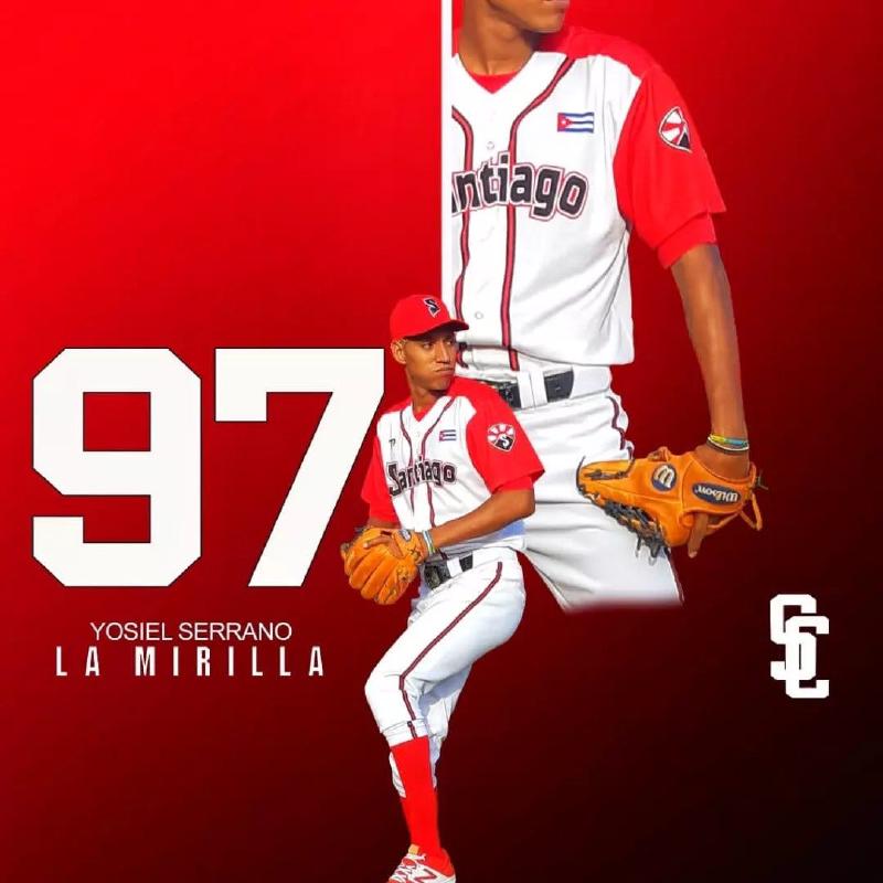 Actualemente juega con el conjunto de Santiago de Cuba