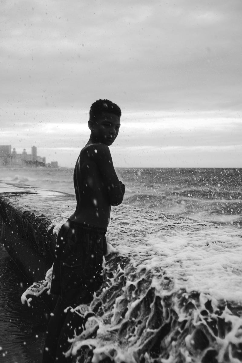 Sus imágenes cuentan la esencia de la vida en Cuba