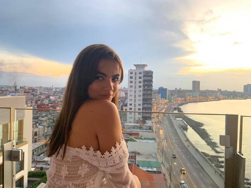 Youtubers cubanos promocionan sus videos en redes sociales